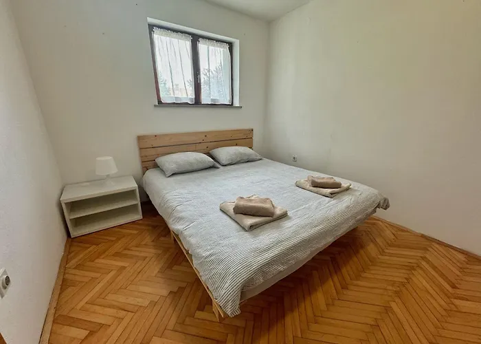 Cute & Cosy Apartment Emi